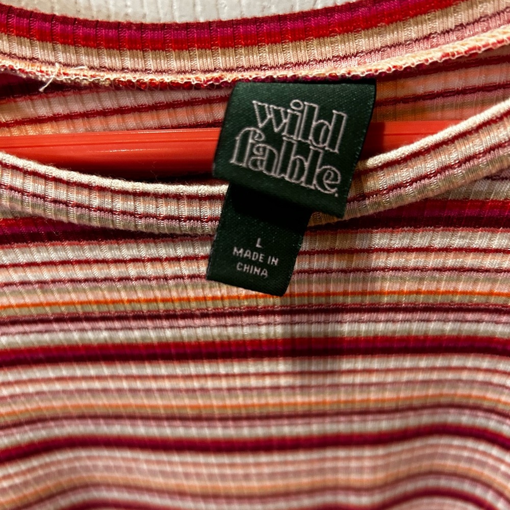 Wild Fable tee shirt in size large
